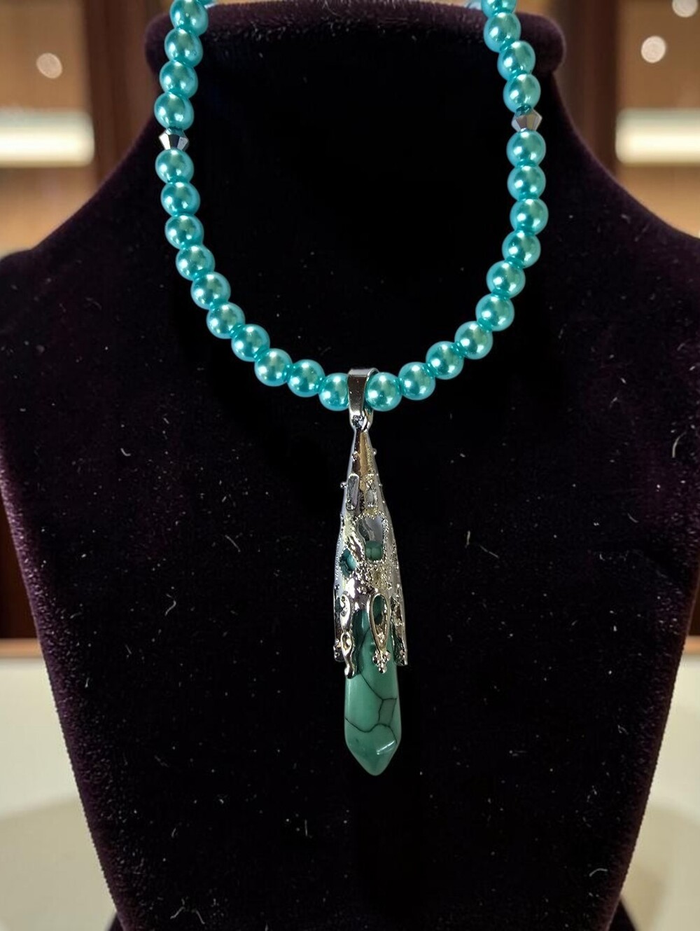 EYECATCHING TURQUOISE  HOWLITE SILVER FILAGREE PENDANT PEARL ADJUSTABLE NECKLACE